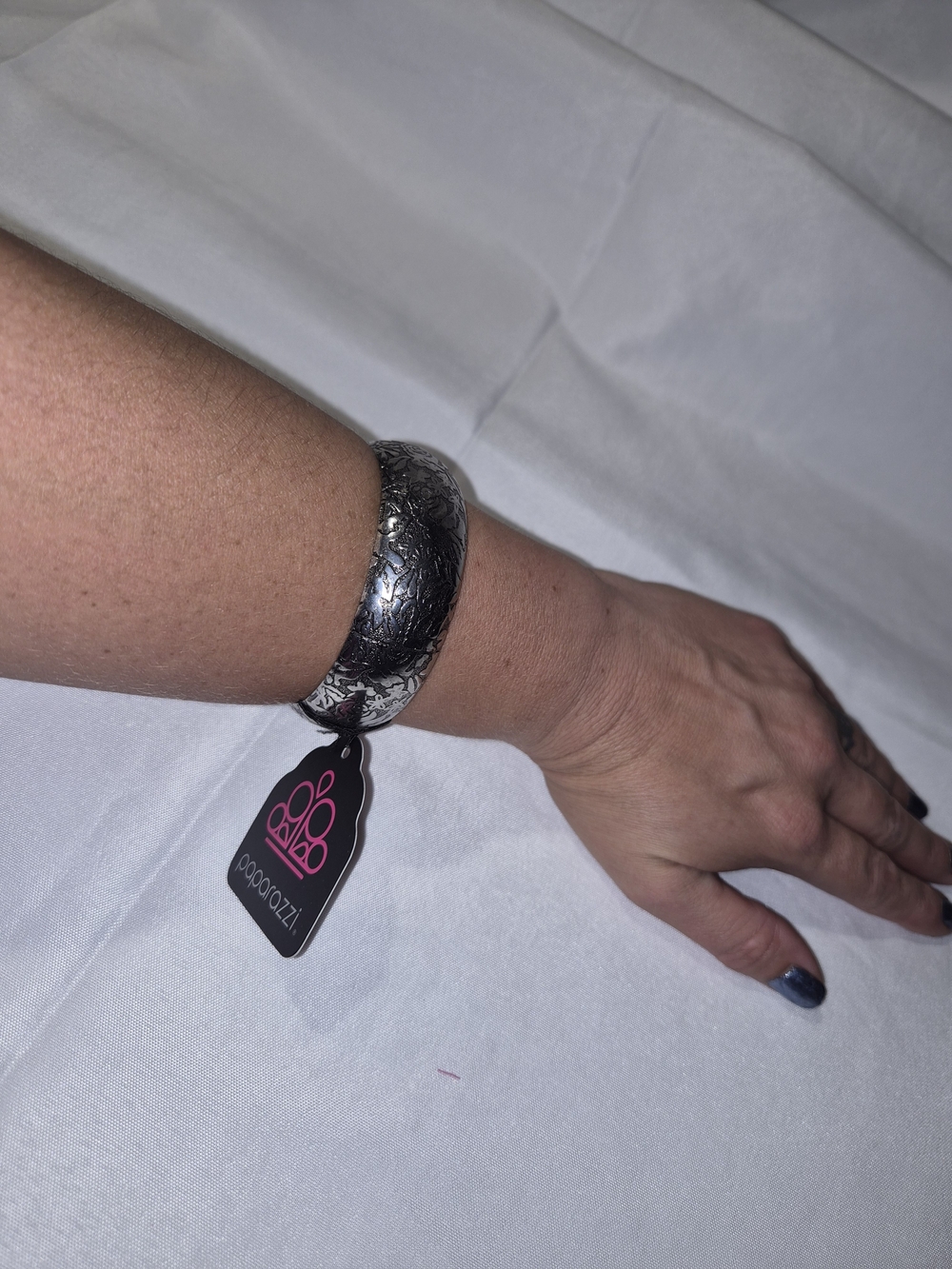 paparazzi Silver Engraved Floral Bangle Bracelet